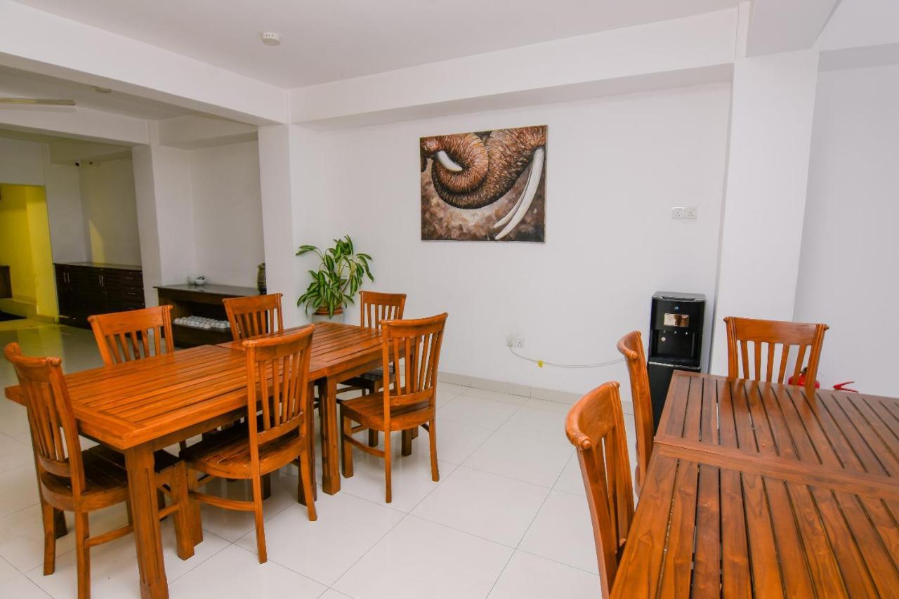 Hotel Bamiyan Kandy Luaran gambar